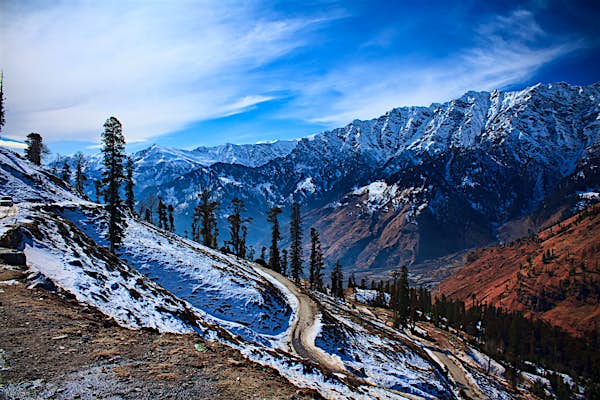 Best Hill Station Tour Packages in India for a Peaceful Getaway
